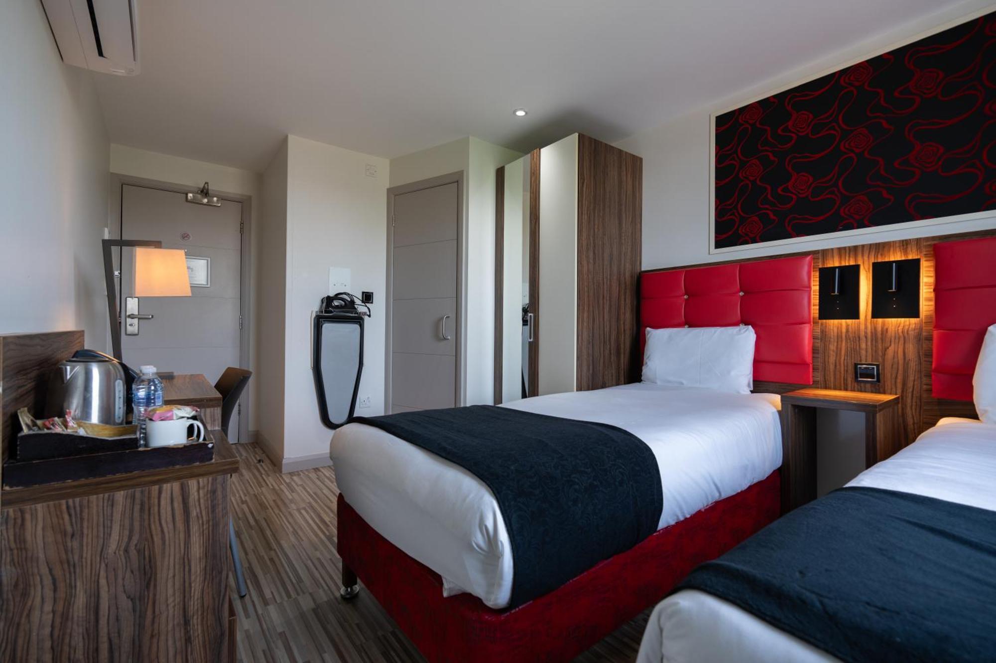 Simply Rooms & Suites London Exterior photo